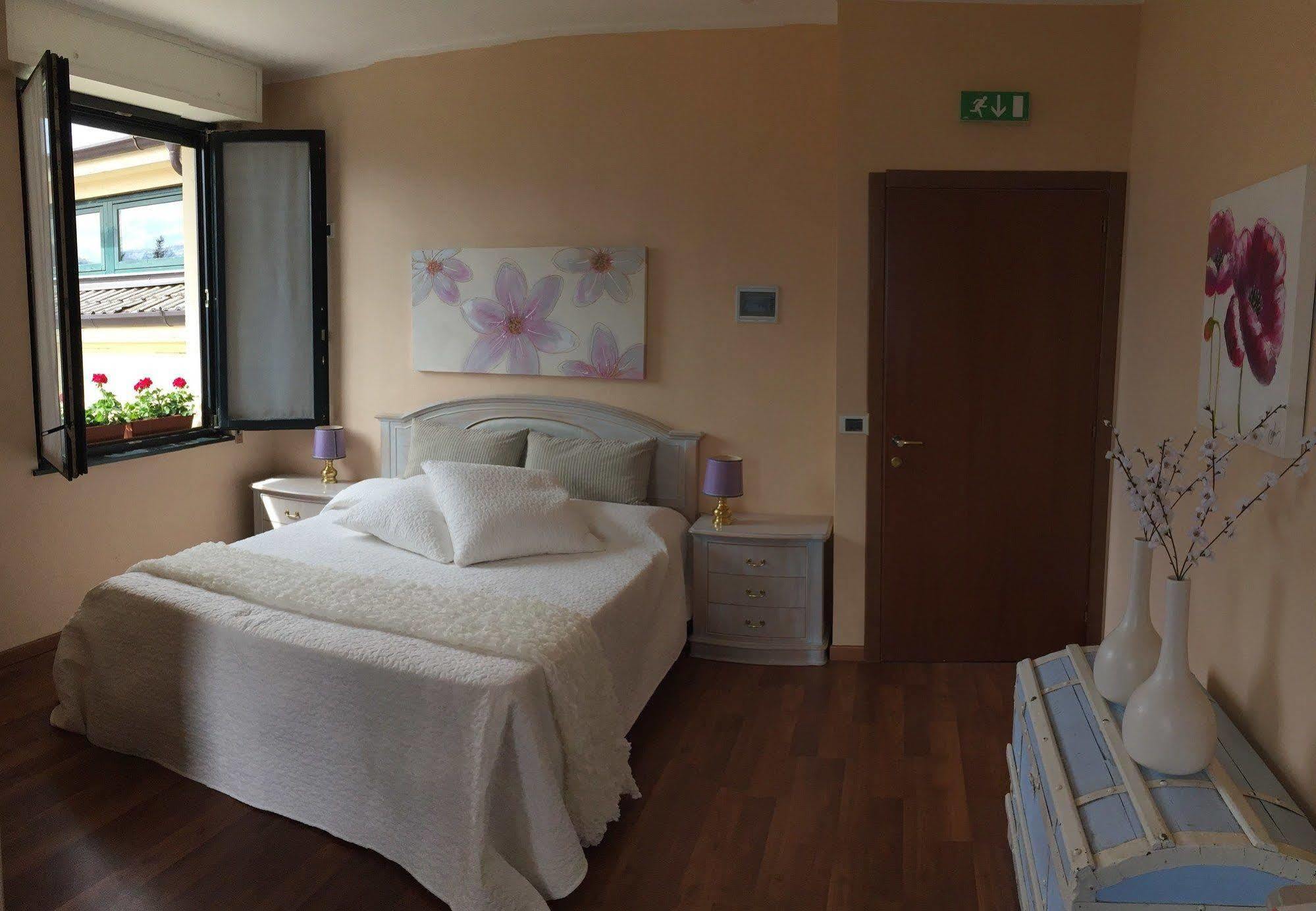 Hotel Villa San Fedele 圣费德勒·因特尔维 外观 照片