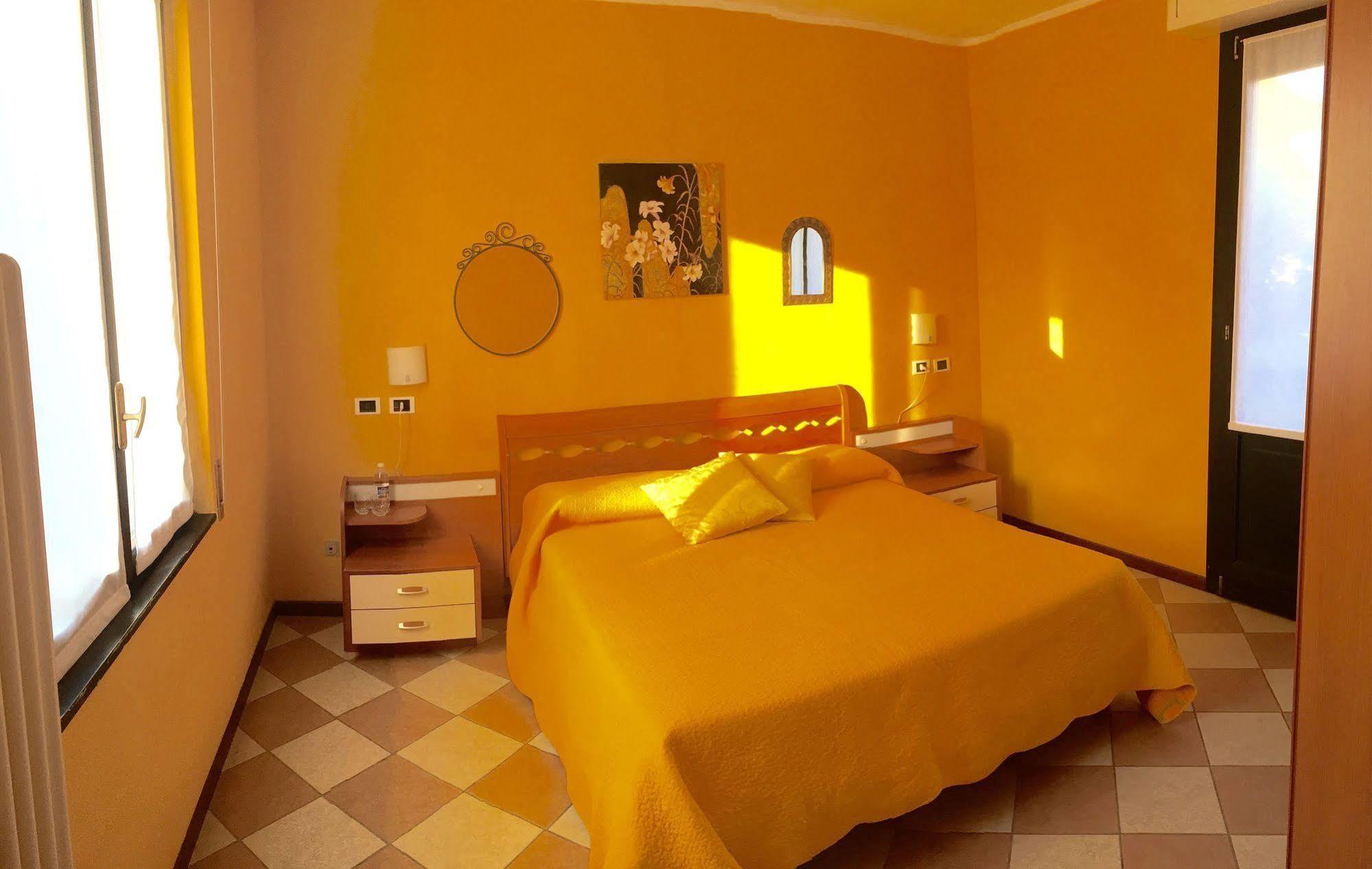 Hotel Villa San Fedele 圣费德勒·因特尔维 外观 照片